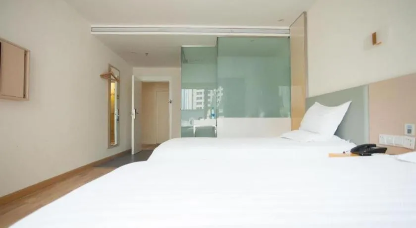Bed in 7 Days Inn Harbin West Railway Station