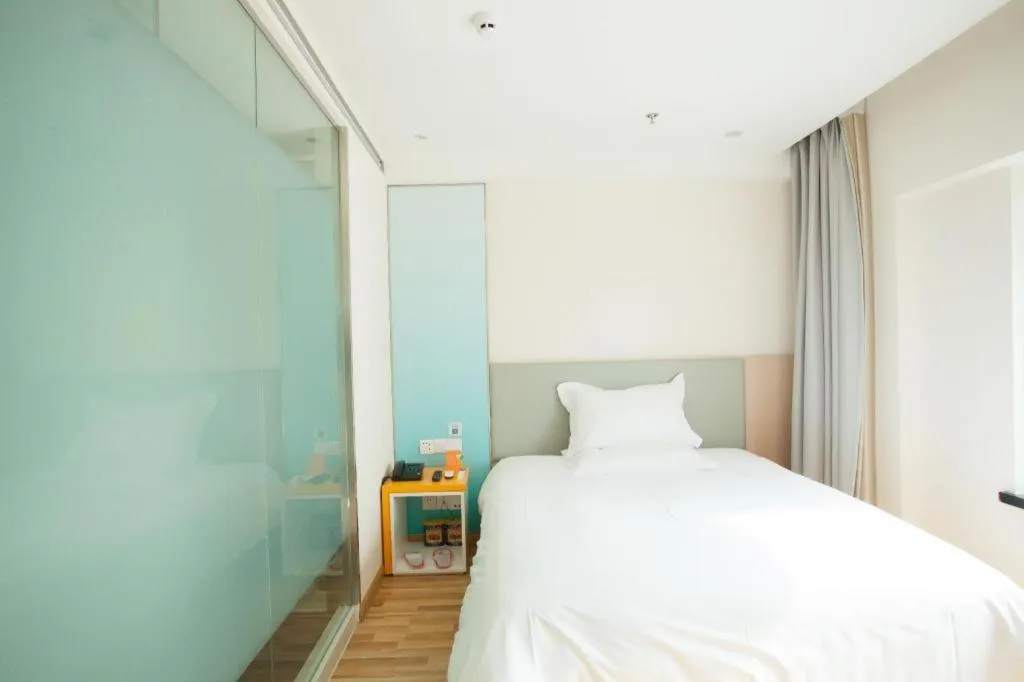 Bed in 7 Days Inn Harbin West Railway Station