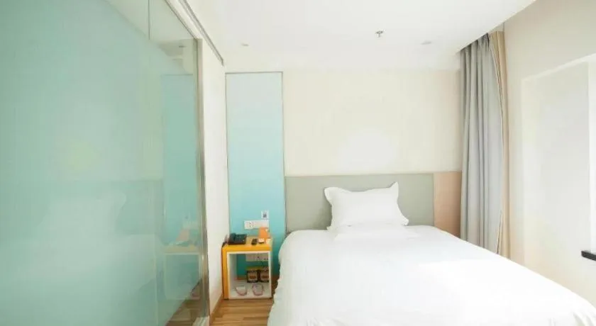 Bed in 7 Days Inn Harbin West Railway Station