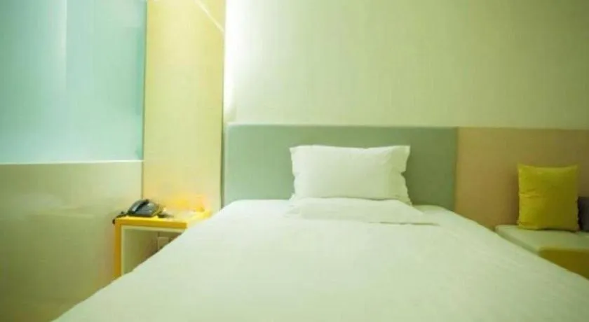 Bed in 7 Days Inn Harbin West Railway Station