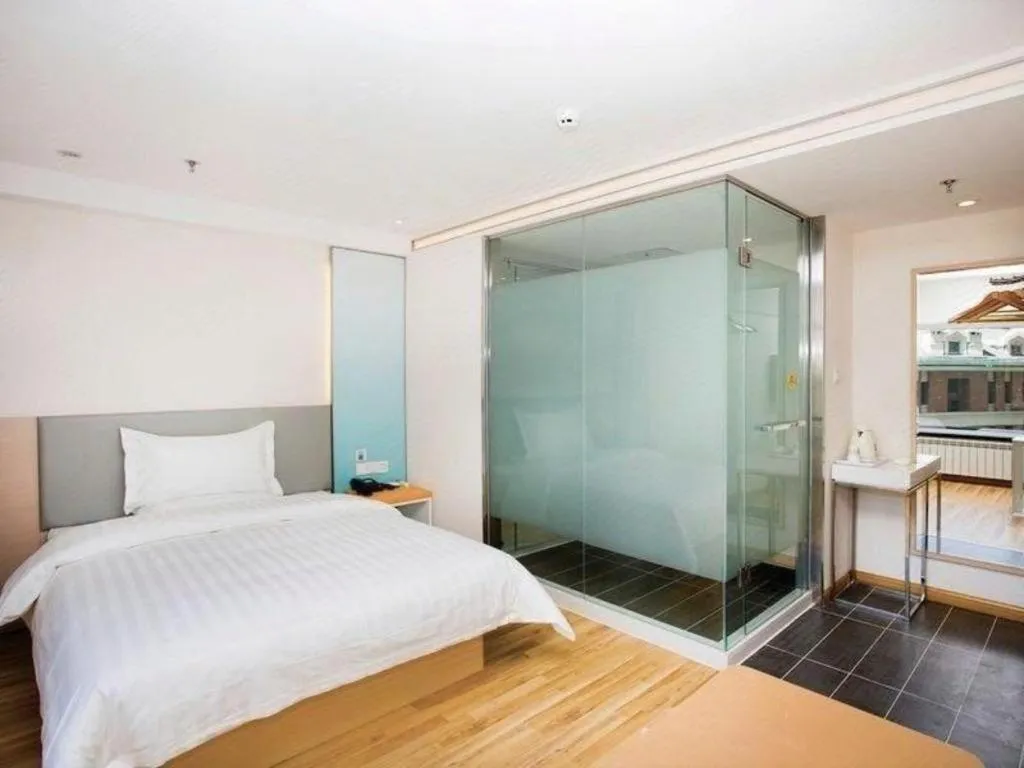 Bed in 7 Days Inn Harbin West Railway Station