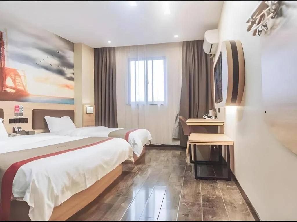 Bed in Thank Inn Hotel Anhui Fuyang Funan County Yunhe Dong Road