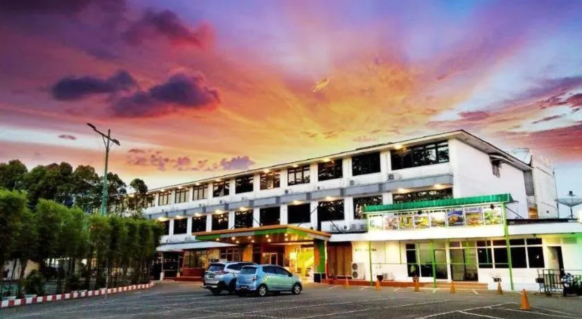Grand Kartika Hotel