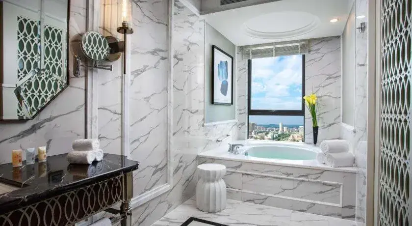 Ramada Plaza by Wyndham Wuhan Huangpi Ramada Plaza by Wyndham Wuhan Huangpi