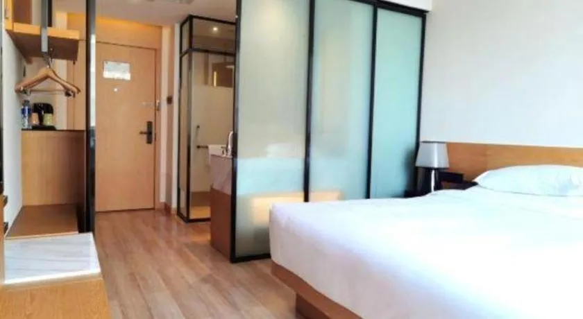 Bed in Quality Hotel Chengdu