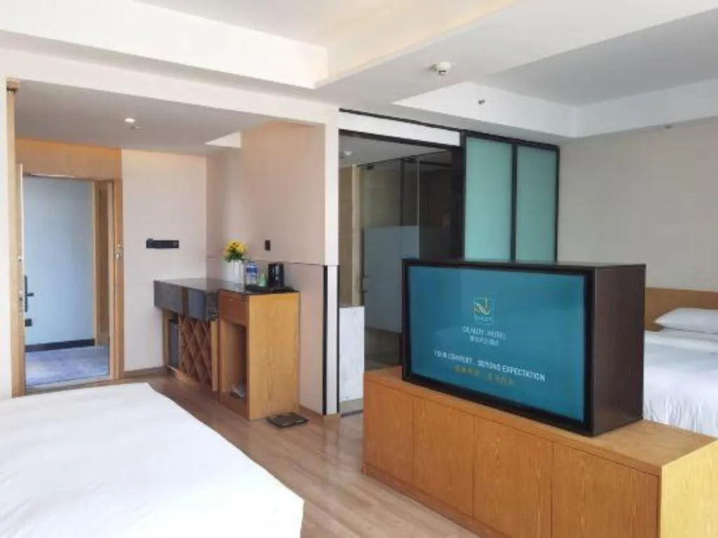 Bed in Quality Hotel Chengdu