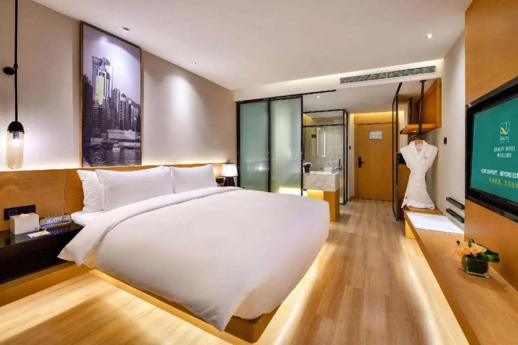Bed in Quality Hotel Chengdu