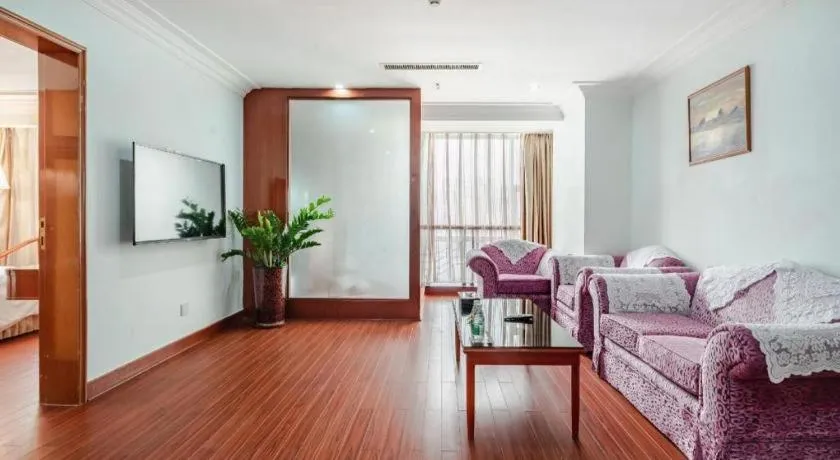 Xinyuan Hot Spring Hotel