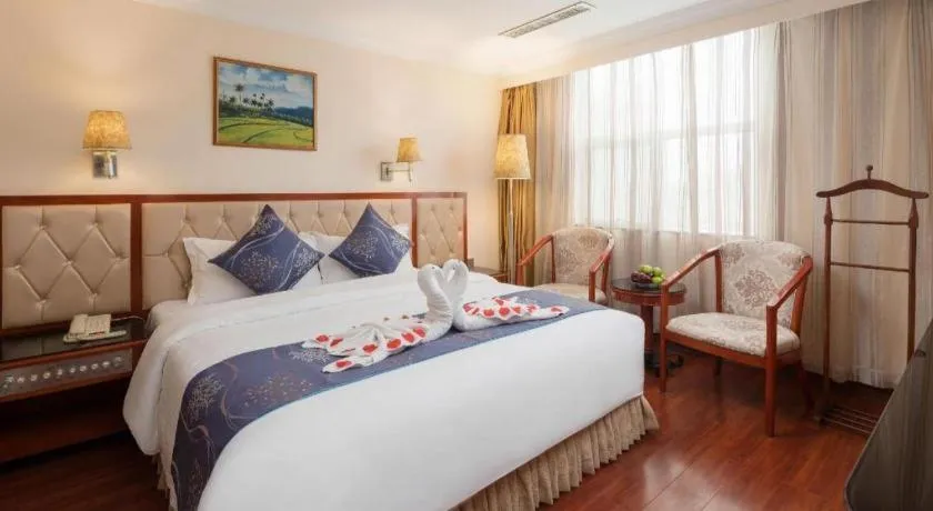 Bed in Xinyuan Hot Spring Hotel