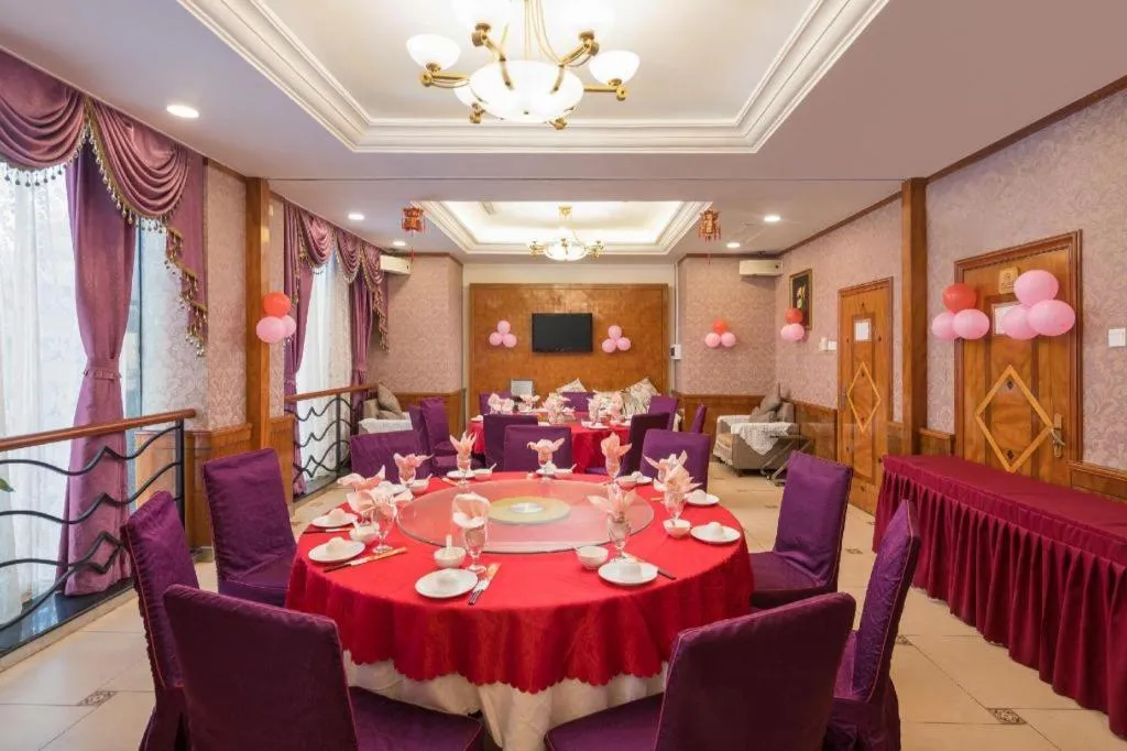 Xinyuan Hot Spring Hotel