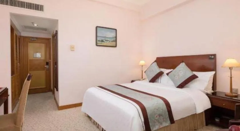 Bed in Xinyuan Hot Spring Hotel