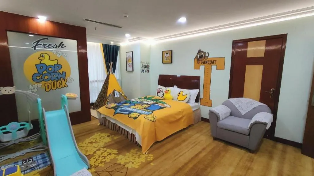 Bed in Xinyuan Hot Spring Hotel