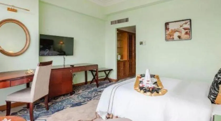 Bed in Xinyuan Hot Spring Hotel