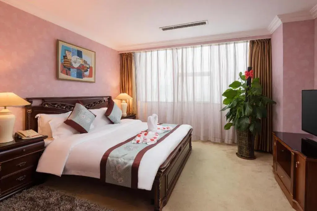 Bed in Xinyuan Hot Spring Hotel Bed in Xinyuan Hot Spring Hotel