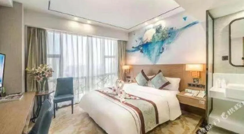 Bed in Xinyuan Hot Spring Hotel