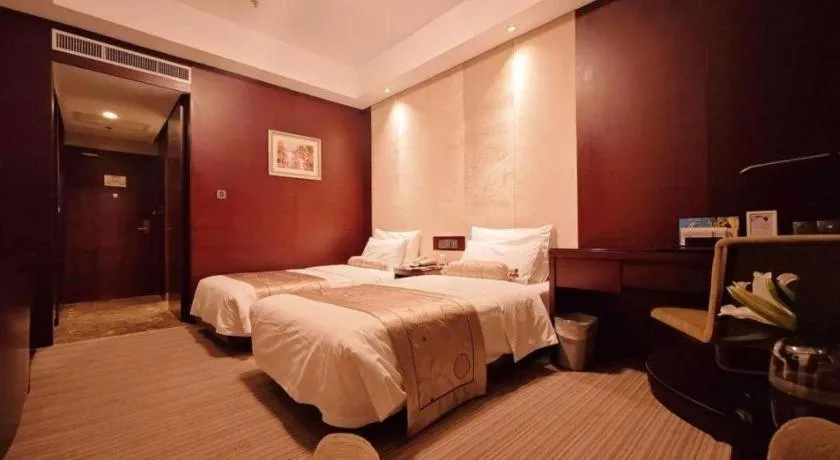 Bed in Dalian Liangyun Hotel