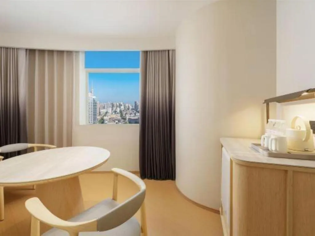 Dalian Liangyun Hotel