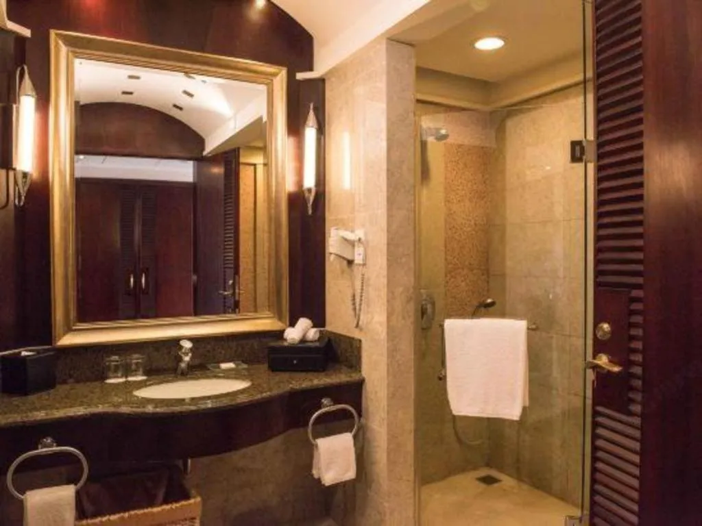 Dongguan MCB Lake Hotel