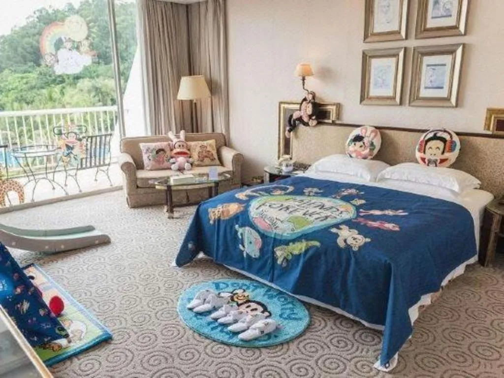 Bed in Dongguan MCB Lake Hotel