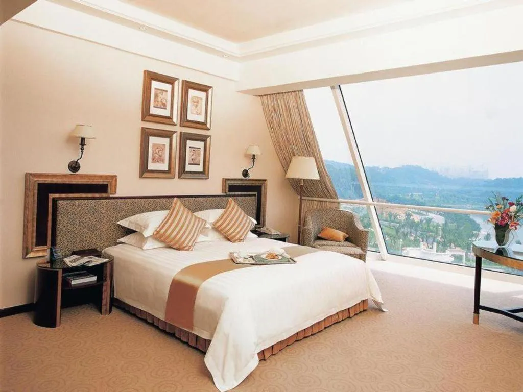 Bed in Dongguan MCB Lake Hotel