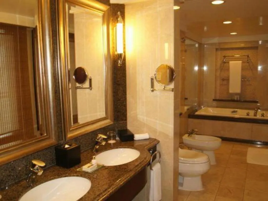 Dongguan MCB Lake Hotel