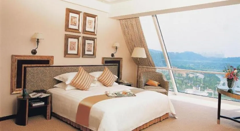 Bed in Dongguan MCB Lake Hotel