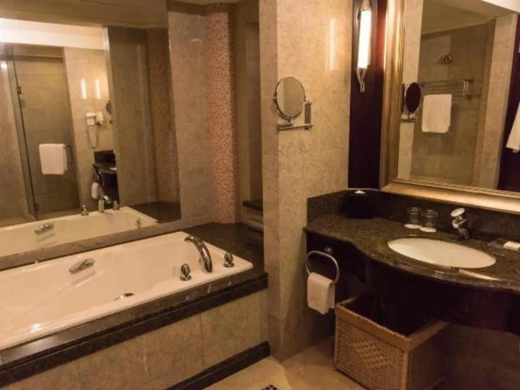 Dongguan MCB Lake Hotel