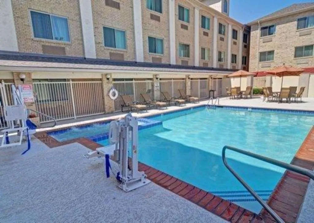 Comfort Inn DFW Airport North