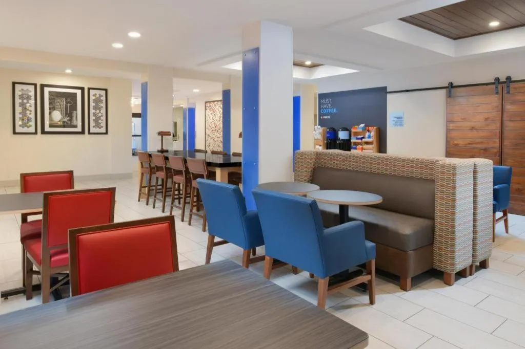 Holiday Inn Express Camden Hotel By IHG