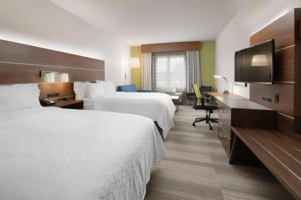 Bed in Holiday Inn Express Camden Hotel By IHG Bed in Holiday Inn Express Camden Hotel By IHG