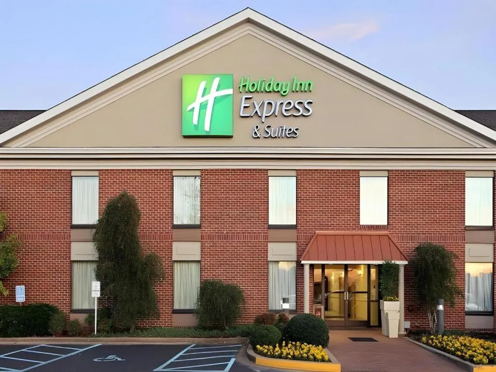 Holiday Inn Express Hotel And Suites Corinth By IHG