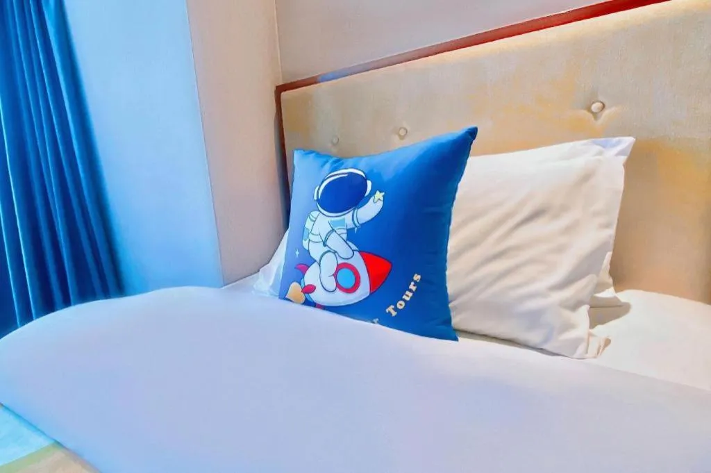 Bed in Nanchang Galactic Peace International Hotel