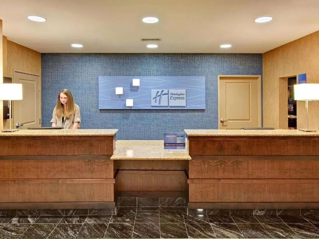 Holiday Inn Express Hotel & Suites Grand Island By IHG