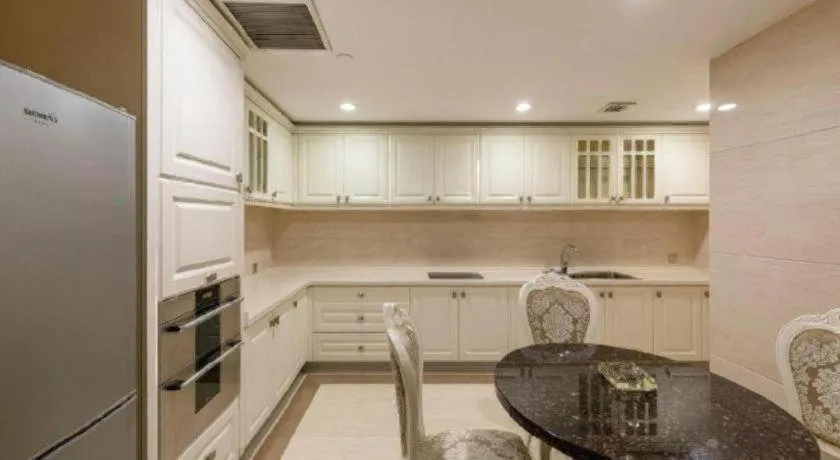 Golden Eagle Summit Hotel Downtown