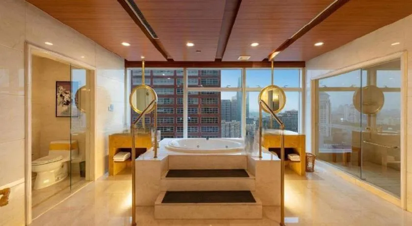 Golden Eagle Summit Hotel Downtown