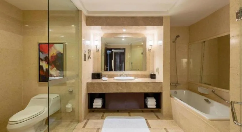 Golden Eagle Summit Hotel Downtown