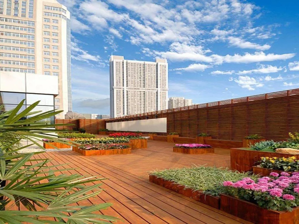 Golden Eagle Summit Hotel Downtown