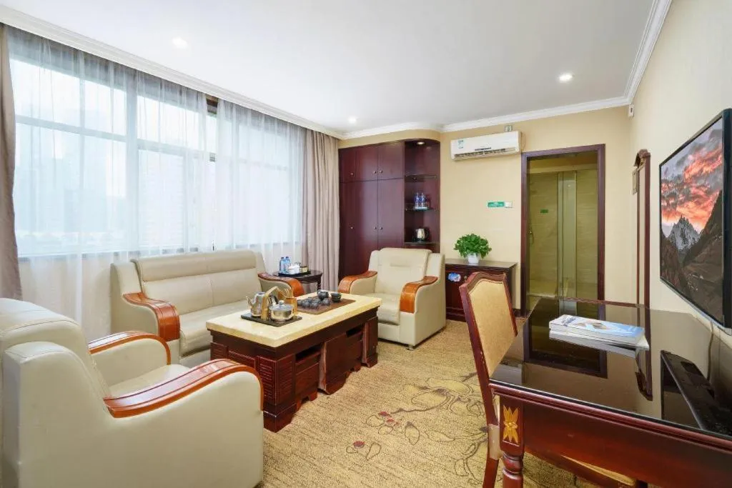 Sun Island Holiday Hotel