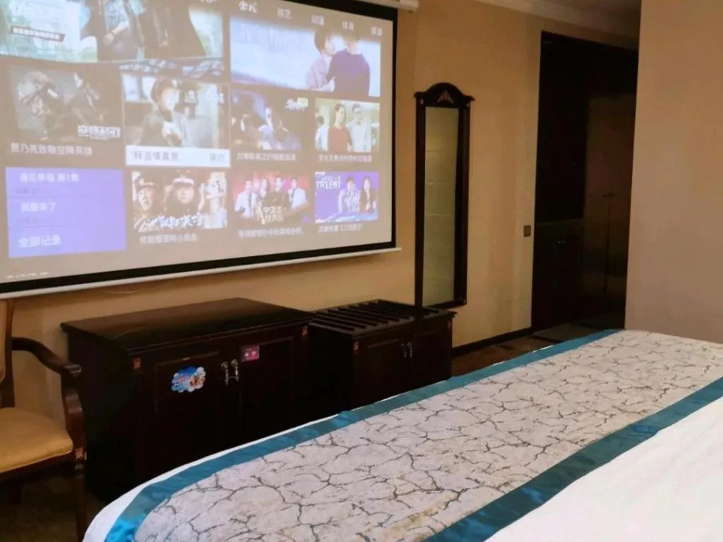 Bed in Sun Island Holiday Hotel