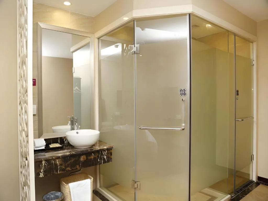 Sun Island Holiday Hotel