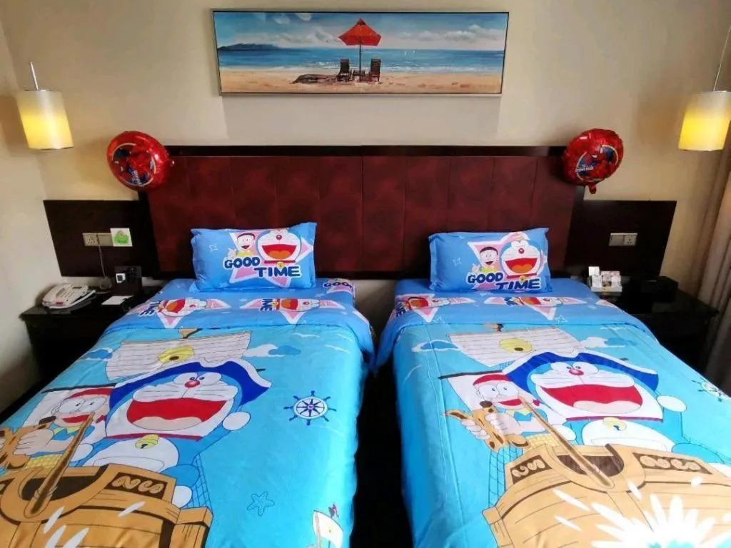 Bed in Sun Island Holiday Hotel