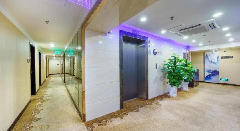 Sun Island Holiday Hotel