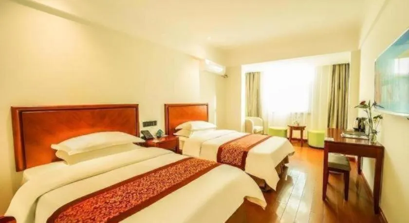 Bed in GreenTree Inn Suzhou Wuzhong