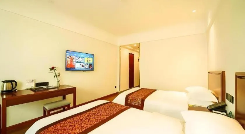 Bed in GreenTree Inn Suzhou Wuzhong