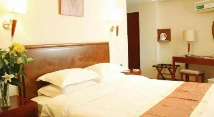 Bed in GreenTree Inn Suzhou Wuzhong