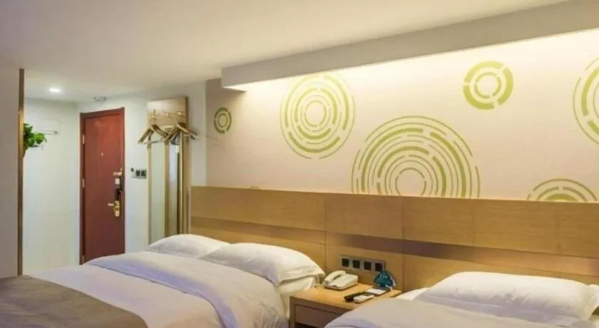Bed in GreenTree Inn Beijing Dongcheng District Wangfujin South Luogu Lane Houhai Express Hotel