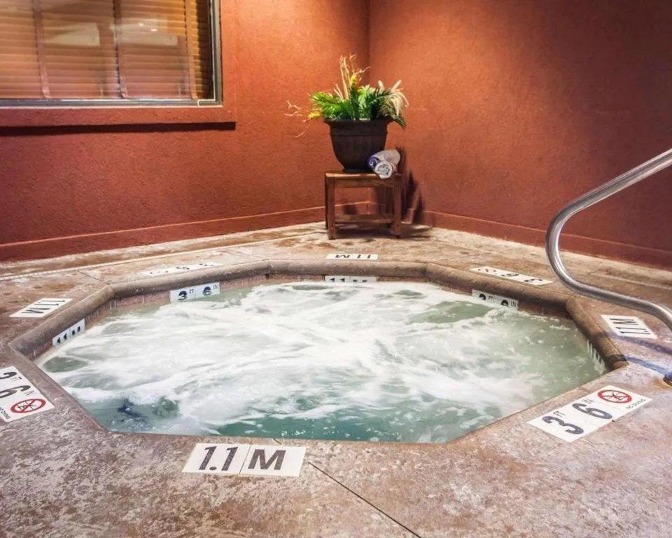 Comfort Inn & Suites Macon