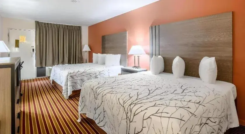 Bed in Americas Best Value Inn Heflin Bed in Americas Best Value Inn Heflin
