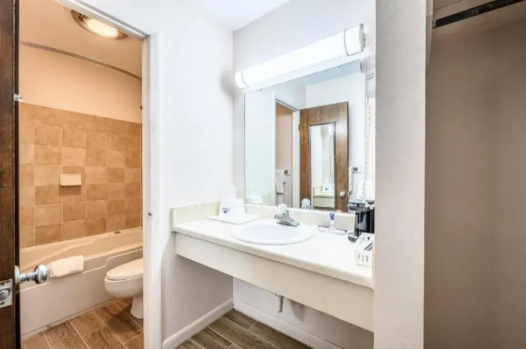 Americas Best Value Inn Heflin Americas Best Value Inn Heflin