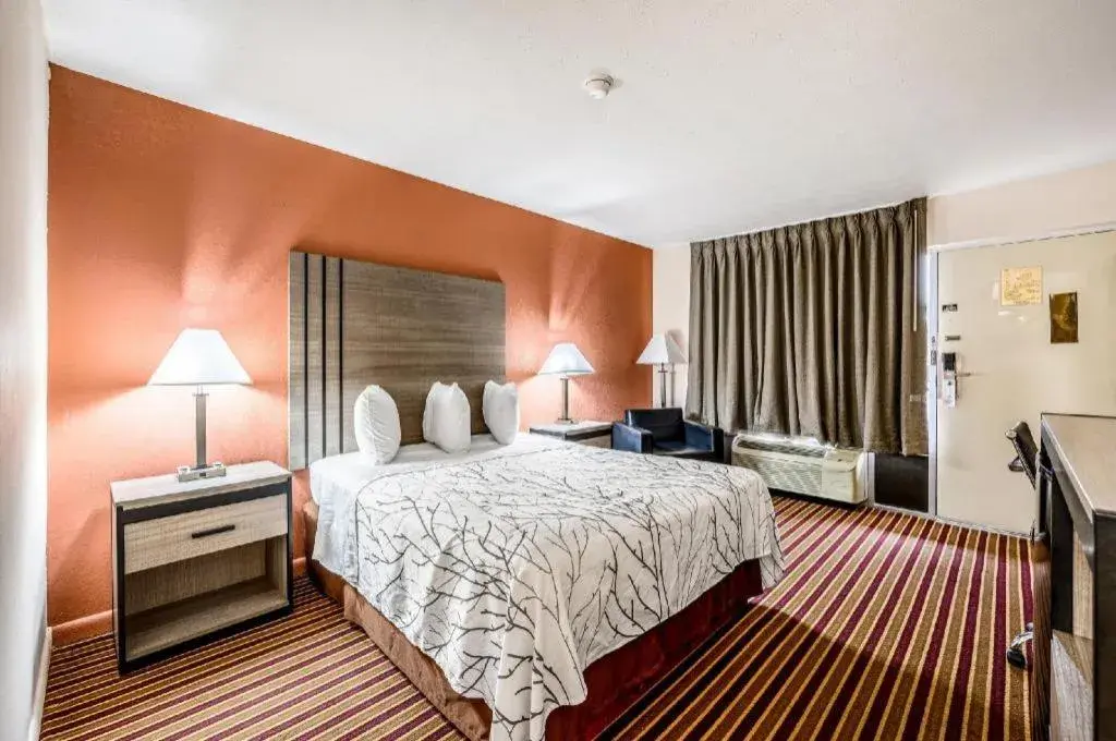 Bed in Americas Best Value Inn Heflin Bed in Americas Best Value Inn Heflin